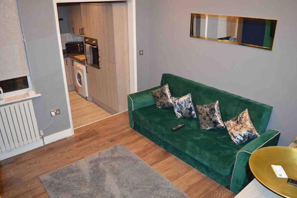 Unique 4 Bed House In Derby Perfect For Contractors And Families 빌라 외부 사진
