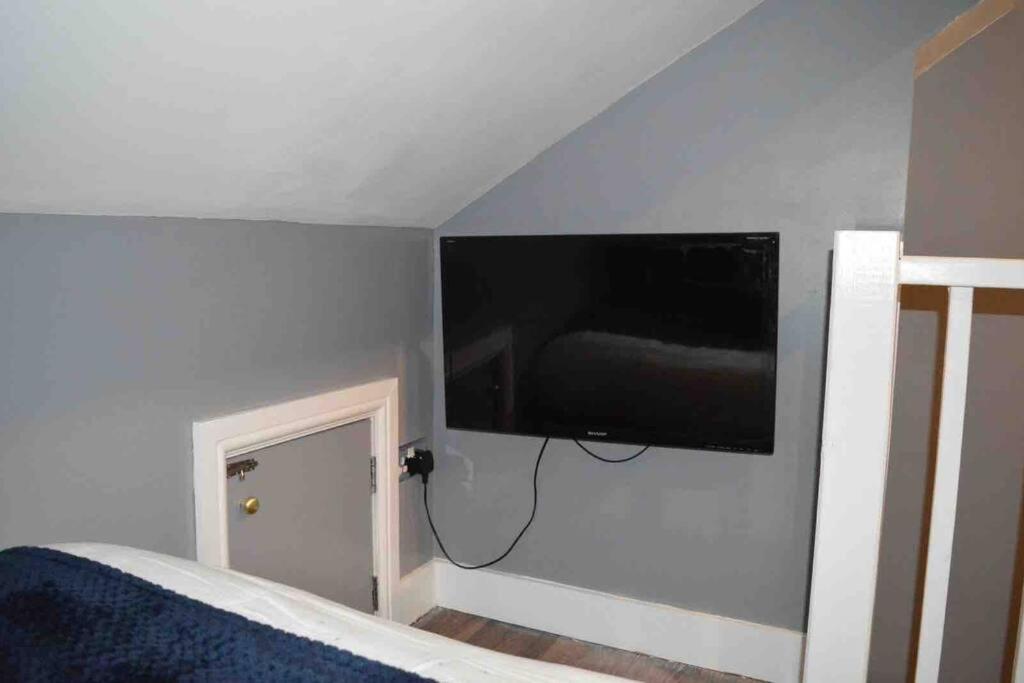 Unique 4 Bed House In Derby Perfect For Contractors And Families 빌라 외부 사진