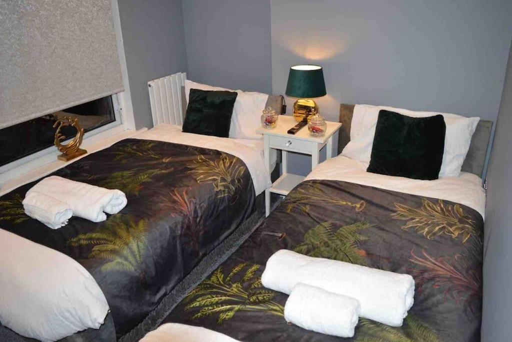 Unique 4 Bed House In Derby Perfect For Contractors And Families 빌라 외부 사진
